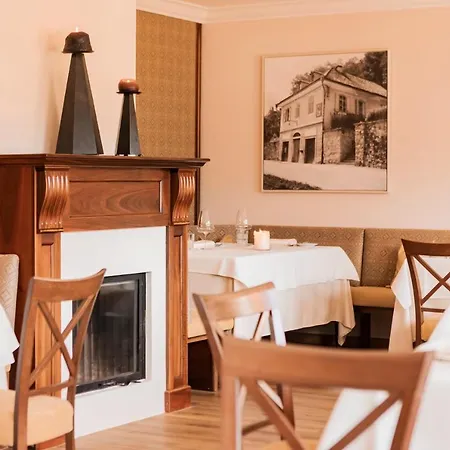 Seehotel Restaurant Lackner Szálloda 4*