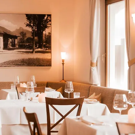 Seehotel Restaurant Lackner Szálloda Mondsee