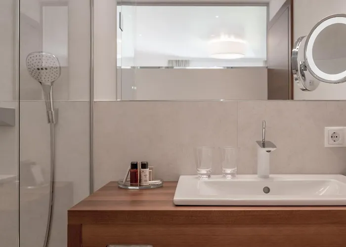 Seehotel Restaurant Lackner 4* Mondsee