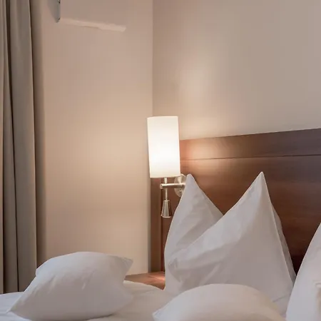 Seehotel Restaurant Lackner 4*