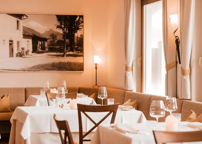 Seehotel Restaurant Lackner Otel Mondsee